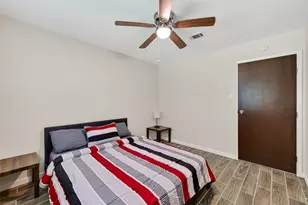 13629 Lynnwood Ln, Sugar Land, TX 77498 - Photo 30