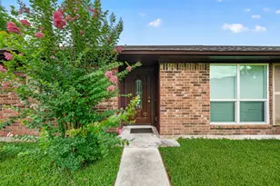 13629 Lynnwood Ln, Sugar Land, TX 77498 - Photo 4