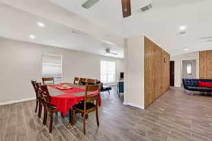 13629 Lynnwood Ln, Sugar Land, TX 77498 - Photo 12