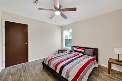 13629 Lynnwood Lane, Sugar Land, TX 77498 - Photo 32