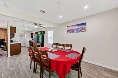 13629 Lynnwood Lane, Sugar Land, TX 77498 - Photo 10