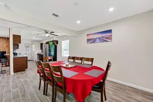 13629 Lynnwood Ln, Sugar Land, TX 77498 - Photo 10