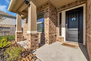 15315 Lake Front Dr, Baytown, TX 77523 - Photo 4