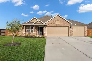 15315 Lake Front Dr, Baytown, TX 77523 - Photo 2