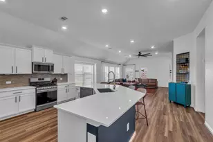 15315 Lake Front Dr, Baytown, TX 77523 - Photo 10