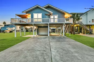 4123 Pelican Ln, Galveston, TX 77554 - Photo 1