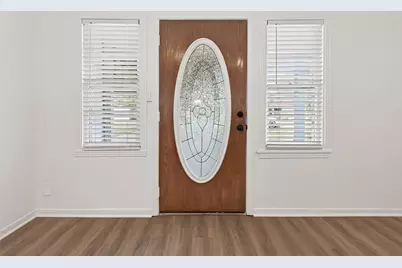 1719 W Sealy Street, Alvin, TX 77511 - Photo 6