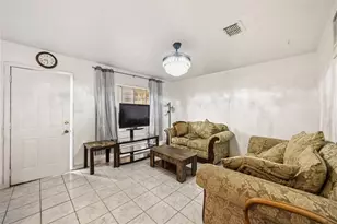 8456 Leawood Blvd, Houston, TX 77072 - Photo 8