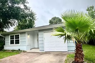 1925 14th Ave N, Texas City, TX 77590 - Photo 1