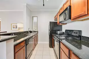 4515 Briar Hollow Pl, Houston, TX 77027 - Photo 12