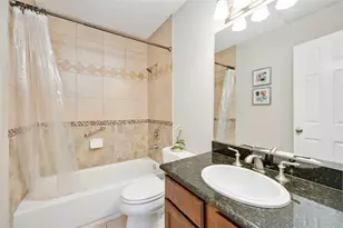 4515 Briar Hollow Pl, Houston, TX 77027 - Photo 20