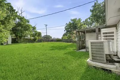 1502 15th Avenue N, Texas City, TX 77590 - Photo 22