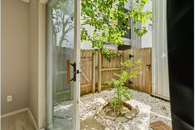 6908 Yellowstone Way Drive, Houston, TX 77054 - Photo 10