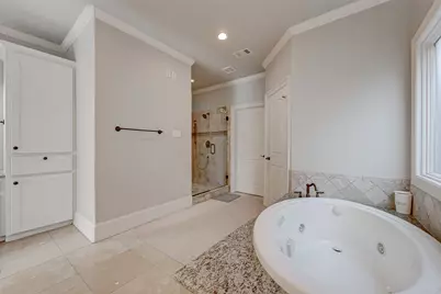 7619 Pine Ridge Terrace Road, Houston, TX 77081 - Photo 20