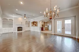 7619 Pine Ridge Terrace Rd, Houston, TX 77081 - Photo 6