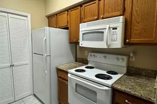 6500 Harbor Town Dr, Houston, TX 77036 - Photo 12