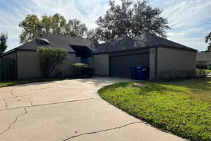15115 Corona Del Mar Dr, Houston, TX 77083 - Photo 1
