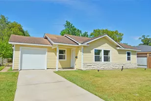 1131 Globe St, Houston, TX 77034 - Photo 1