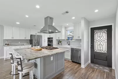 126 Magnolia Point Drive, Houston, TX 77336 - Photo 6