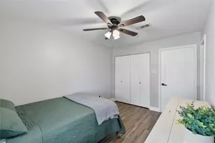 126 Magnolia Point Dr, Houston, TX 77336 - Photo 18