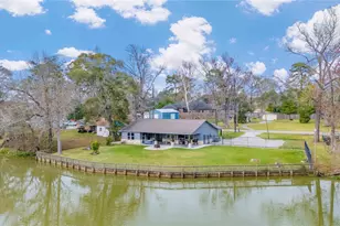 126 Magnolia Point Dr, Houston, TX 77336 - Photo 2