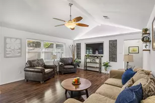 2303 Mimosa Ct, League City, TX 77573 - Photo 6