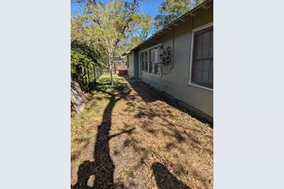 1102 Post Oak Street, Hearne, TX 77859 - Photo 10