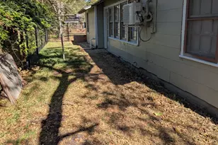 1102 Post Oak St, Hearne, TX 77859 - Photo 10