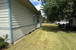 606 W 6th St, Freeport, TX 77541 - Photo 16