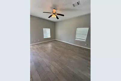 606 W 6th Street, Freeport, TX 77541 - Photo 4