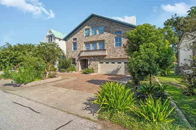 418 Bay Colony Drive, La Porte, TX 77571 - Photo 1