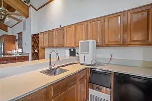 418 Bay Colony Dr, La Porte, TX 77571 - Photo 8