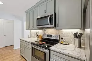10419 Odessa Dr, Sugar Land, TX 77498 - Photo 6