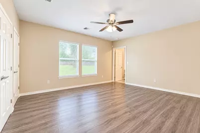 6606 E Crosstimbers Street, Houston, TX 77028 - Photo 10