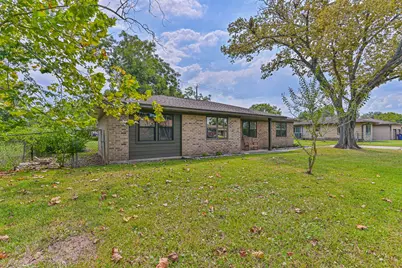 229 Burkett Street, Richwood, TX 77531 - Photo 4