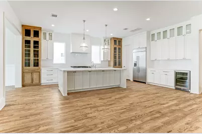 1050 W 42nd Street, Houston, TX 77018 - Photo 8