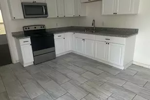 726 W 6th St, Freeport, TX 77541 - Photo 2