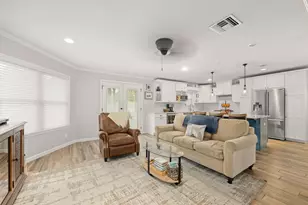 1111 Wynnwood Ln, Houston, TX 77008 - Photo 8