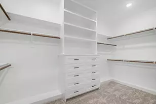 1220 Appaloosa Cir, Angleton, TX 77515 - Photo 38