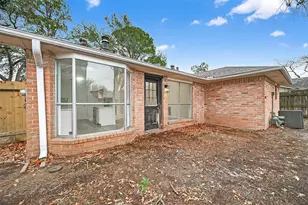 16235 La Terra Dr, Houston, TX 77083 - Photo 20