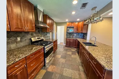 516 Roundabout Road, Huntsville, TX 77340 - Photo 8