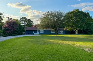 516 Roundabout Rd, Huntsville, TX 77340 - Photo 2