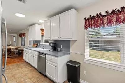 1209 E Brown Lane, Deer Park, TX 77536 - Photo 8