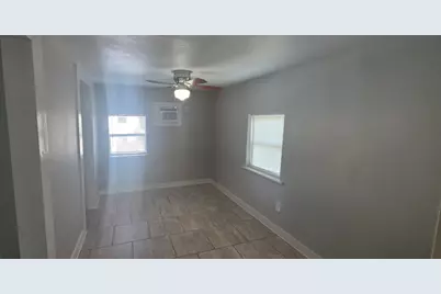 712 40th Street, Galveston, TX 77550 - Photo 4