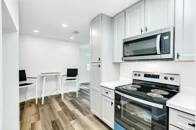 846 S Anderson Street, Angleton, TX 77515 - Photo 10