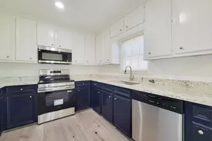 413 S Market St, Brazoria, TX 77422 - Photo 12