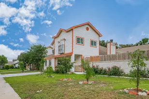 7618 Del Glen Ln, Houston, TX 77072 - Photo 2