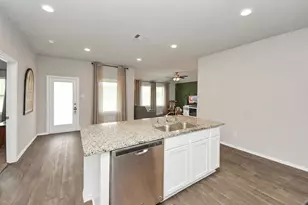 13869 Rock Island Trl, Conroe, TX 77384 - Photo 4