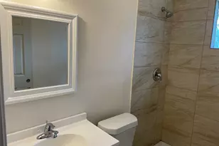 8166 Oak Knoll Ln, Houston, TX 77028 - Photo 8