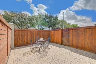 1463 Springrock Ln, Houston, TX 77055 - Photo 6